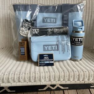 YETI Camino 35 Bundle Big Sky Blue